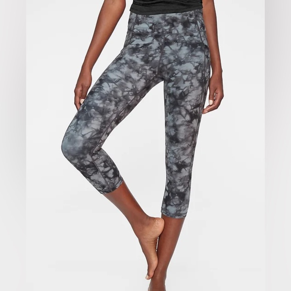 Athleta capri leggings size L